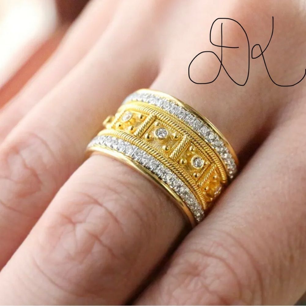 Wedding Ring - Picture 5 of 6